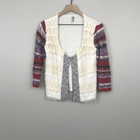 Gimmicks‎ by BKE Pieced Lace Cardigan Sweater sz S - Picture 1 of 8